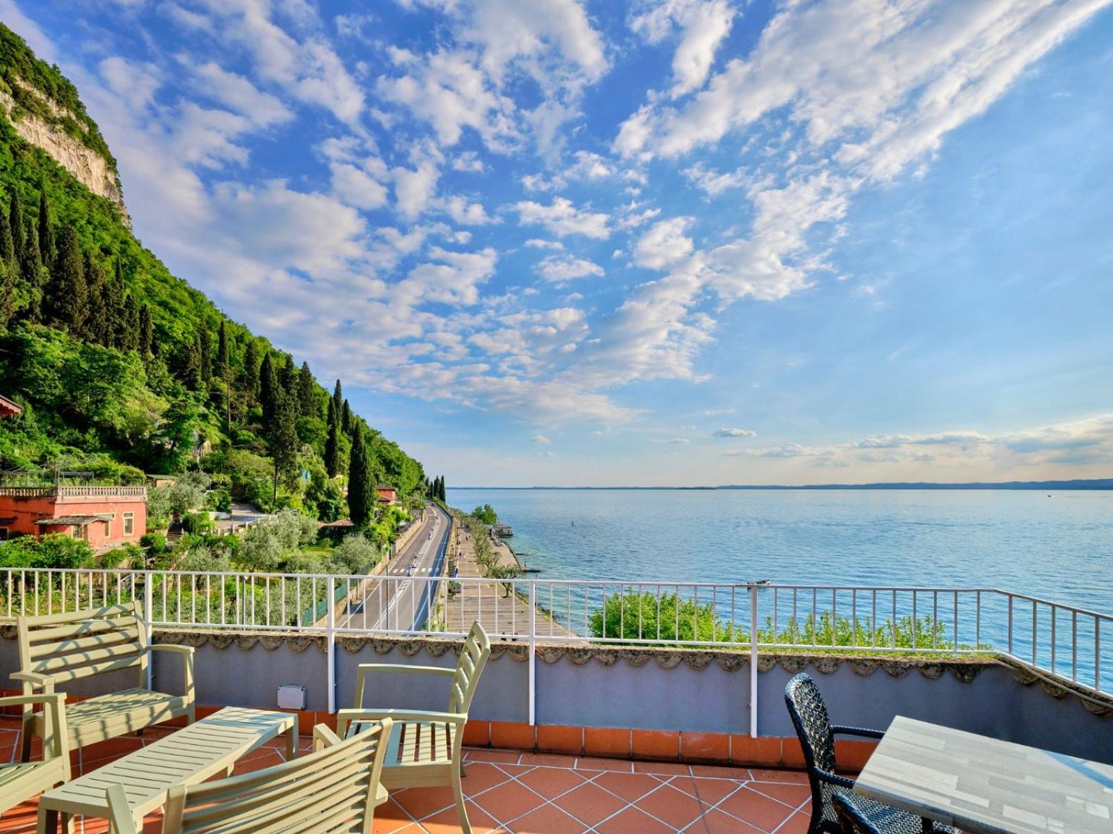 Hotel Conca D'Oro ***S Garda  Exteriör bild